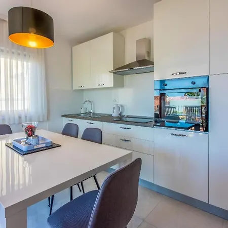 Ferienwohnung Fur 6 Personen Ca 60 Qm In Crikvenica, Kvarner Bucht Und Umgebung - B58530 Apartman Crikvenica
