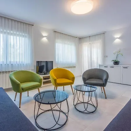 Apartment Ferienwohnung Fur 6 Personen Ca 60 Qm In Crikvenica, Kvarner Bucht Und Umgebung - B58530 *